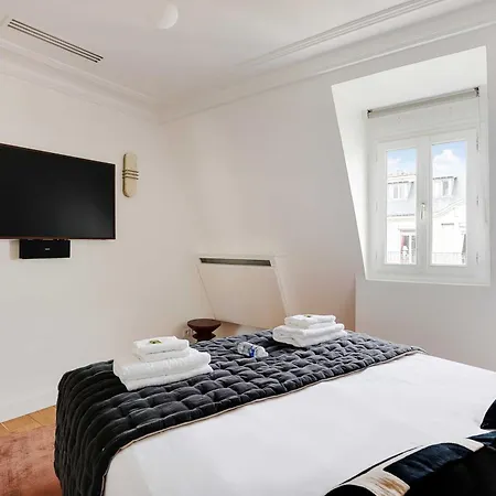 Sumptuous - 4ch 8p - Champs Elysaees Paris