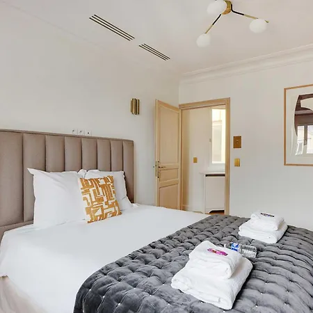 Apartamento Sumptuous - 4ch 8p - Champs Elysaees París
